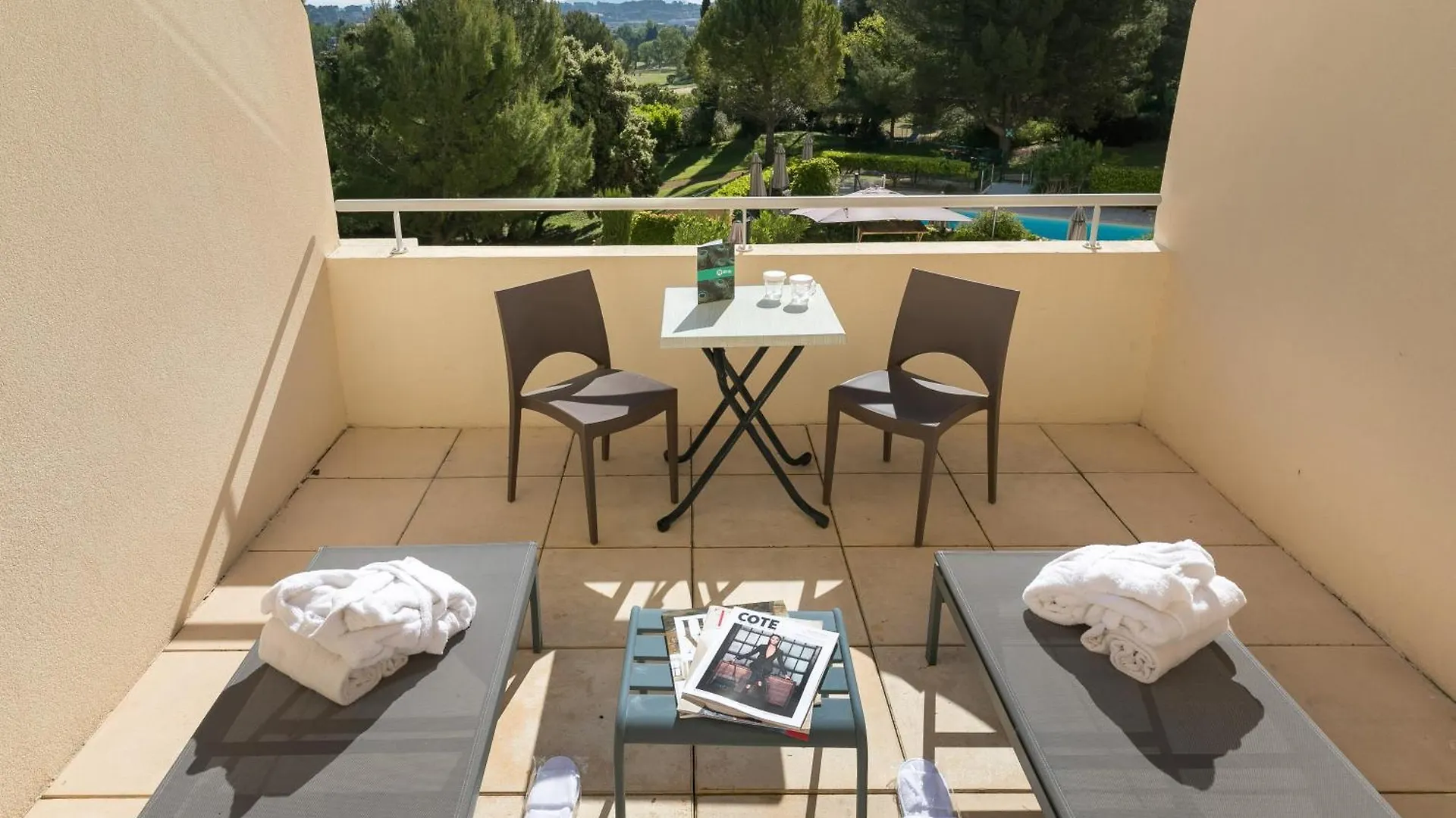 Hotel Birdy By Happyculture Aix-en-Provence 4*,