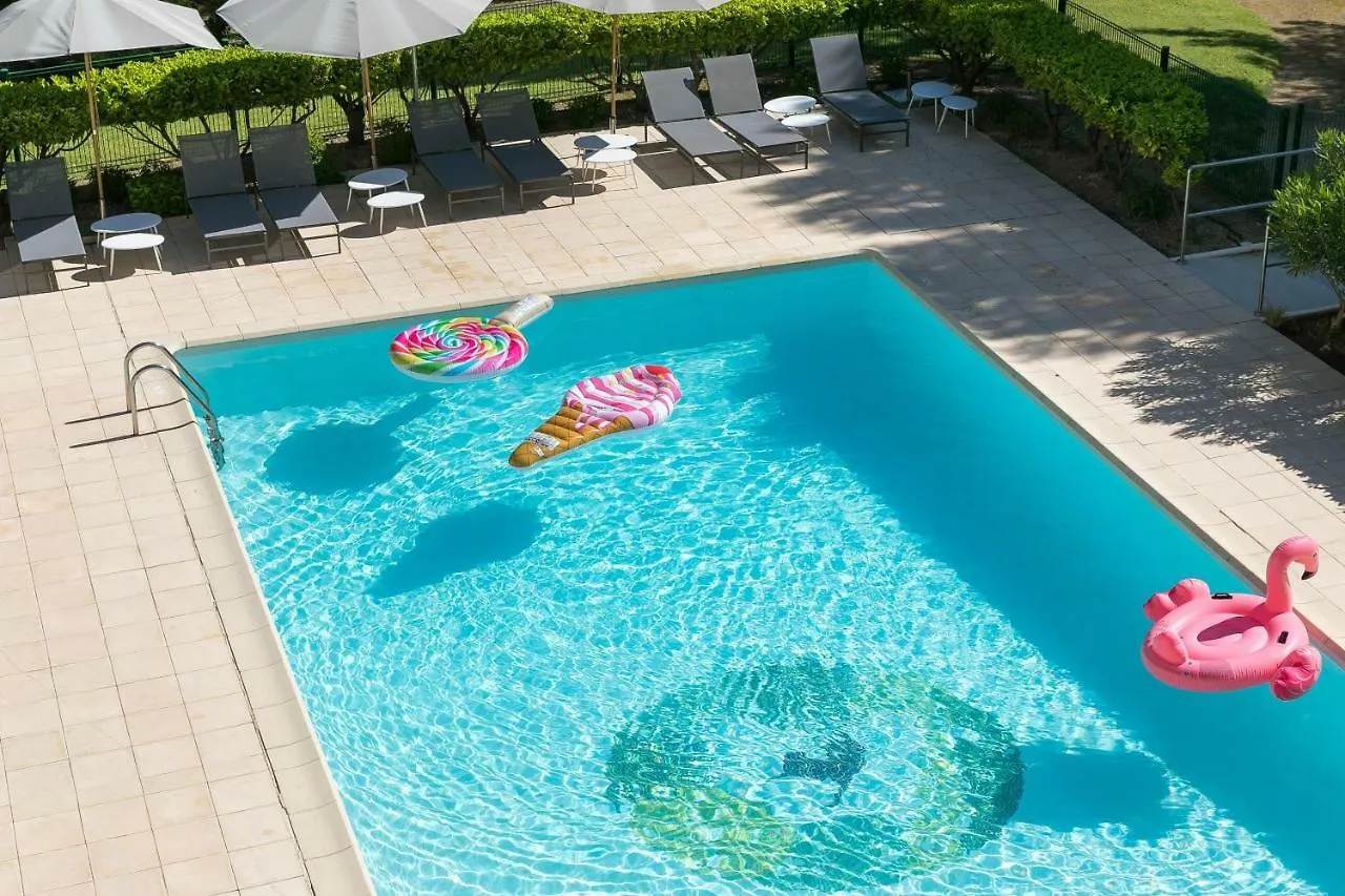 ****  Hotel Birdy By Happyculture Aix-en-Provence France