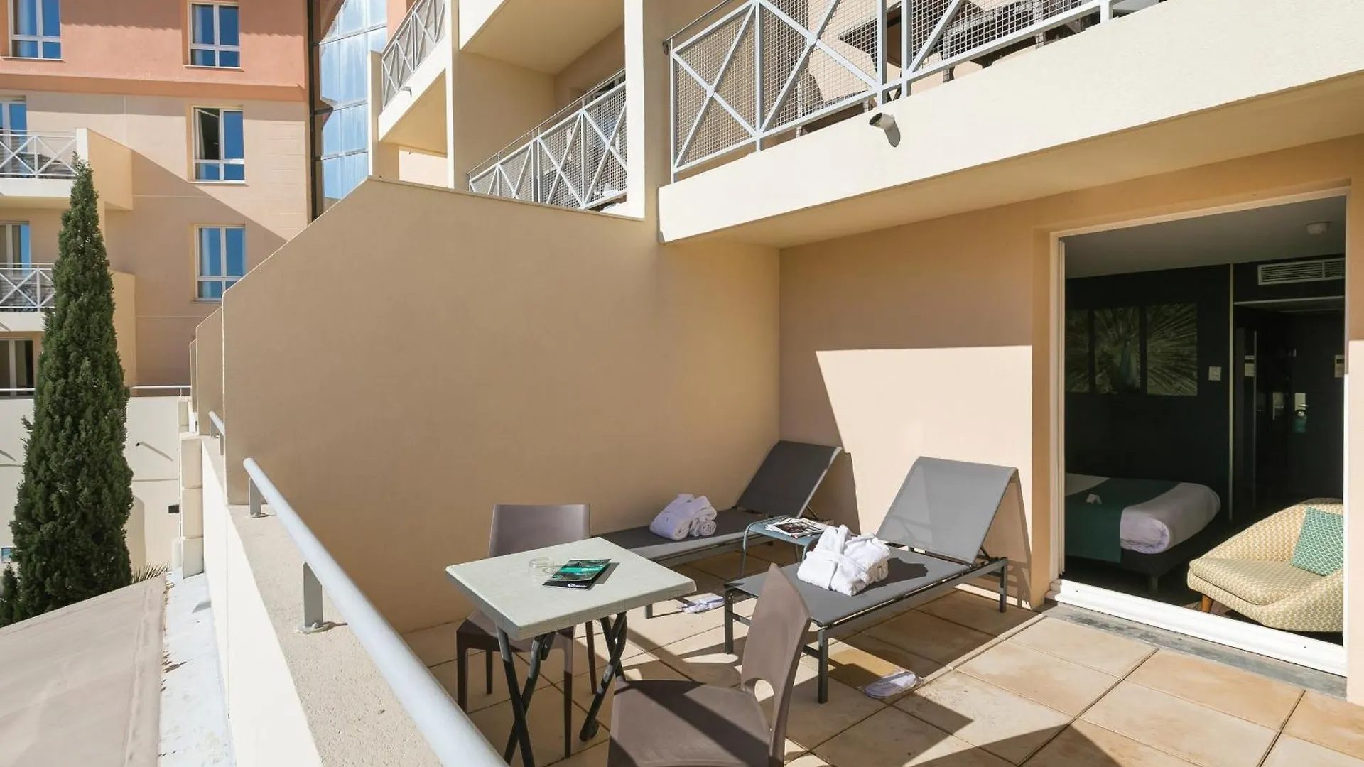 Hotel Birdy By Happyculture Aix-en-Provence 4*,  France